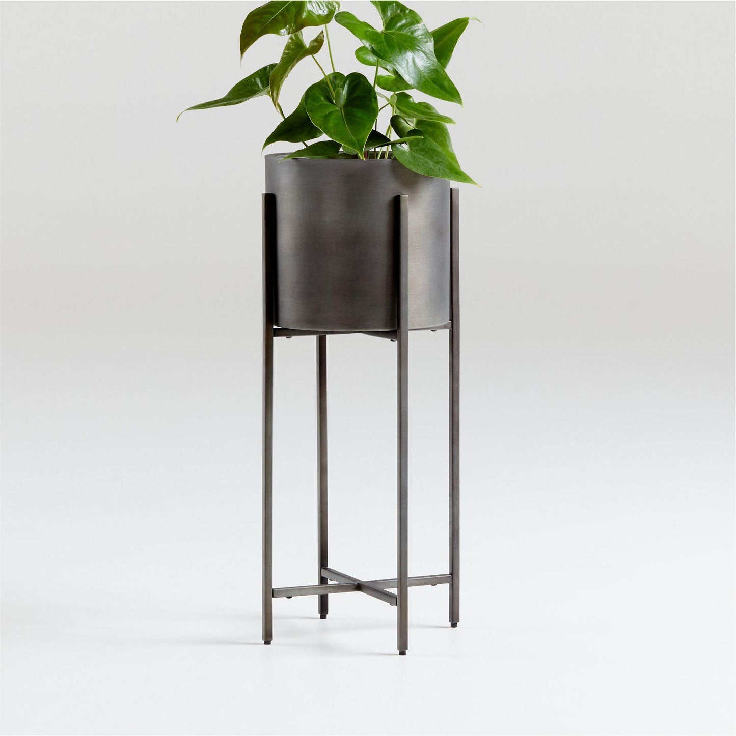 Dundee Indoor/Outdoor Short Planter Stand